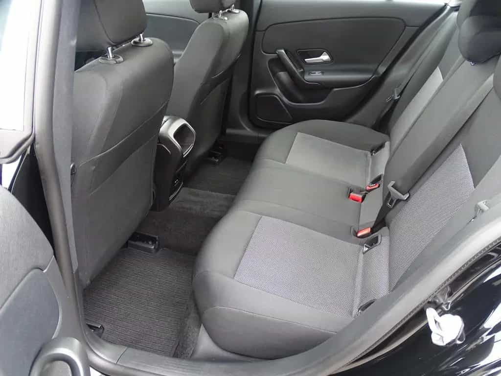 Mercedes-Benz CLA 180 Shooting Brake NAVI*LED*SHZG*PANO*PDC* 10/2020-photo-21
