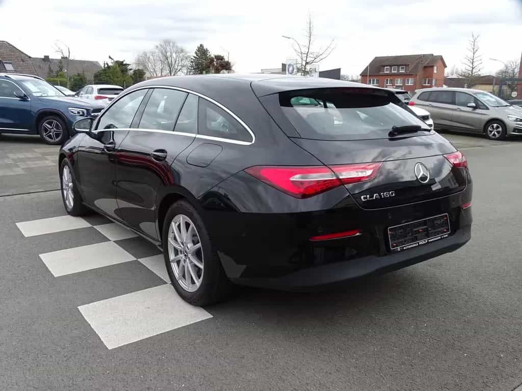 Mercedes-Benz CLA 180 Shooting Brake NAVI*LED*SHZG*PANO*PDC* 10/2020-photo-6