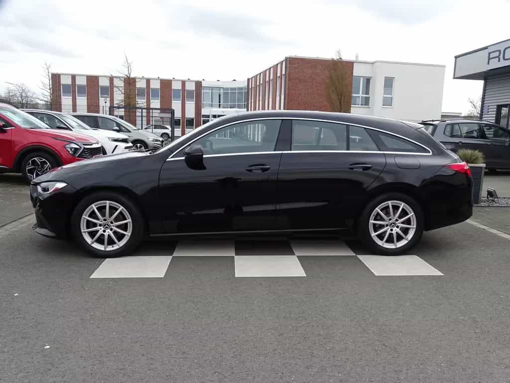 Mercedes-Benz CLA 180 Shooting Brake NAVI*LED*SHZG*PANO*PDC* 10/2020-photo-7