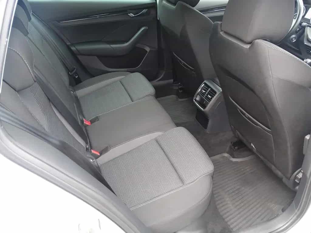 Skoda Octavia 1.0 Active*LED*SMART LINK*DAB*SHZG*RFK* 04/2021-photo-21