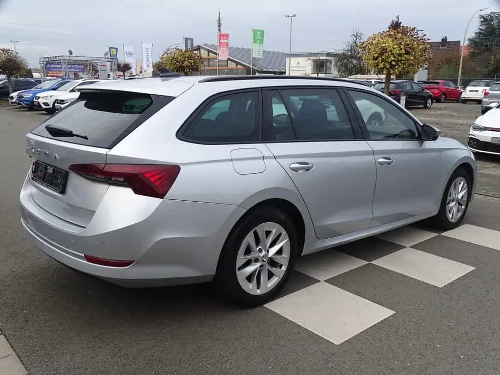 Skoda Octavia 1.0 Active*LED*SMART LINK*DAB*SHZG*RFK* 04/2021-photo-4