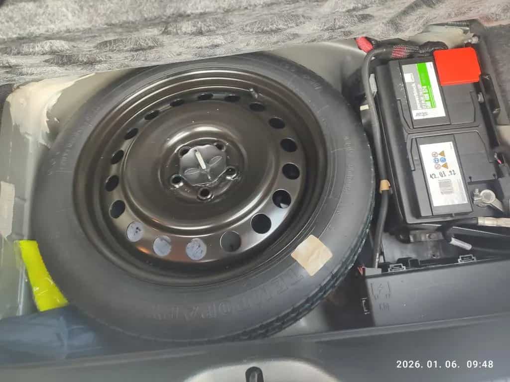 Chrysler 300C 07/2017-photo-9