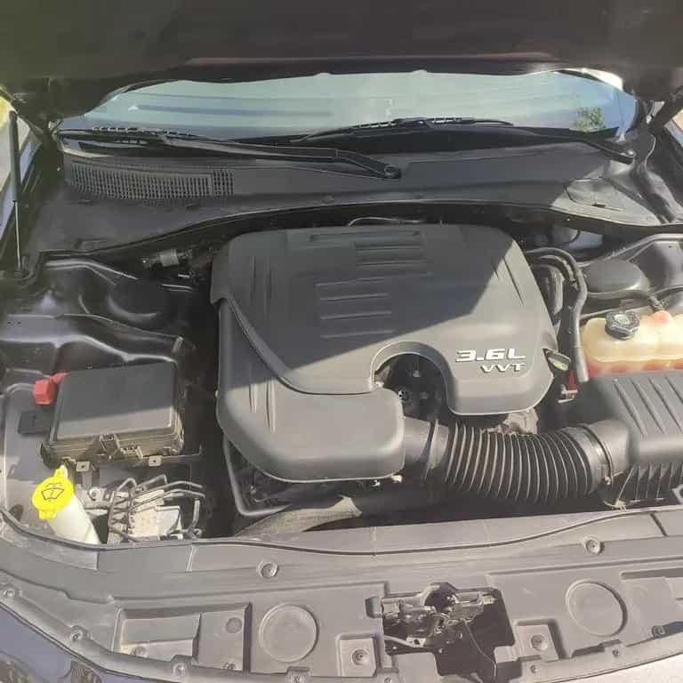 Chrysler 300C 07/2017-photo-10