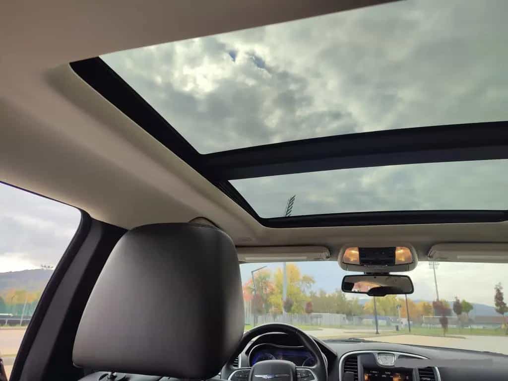 Chrysler 300C 07/2017-photo-7