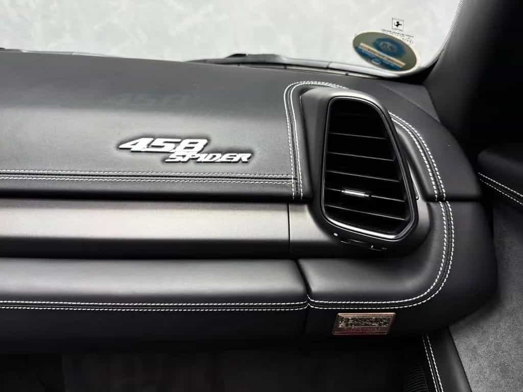 Ferrari 458 Italia Spider DE 2.HAND RACING SEATS ALCANTA 07/2012-photo-33