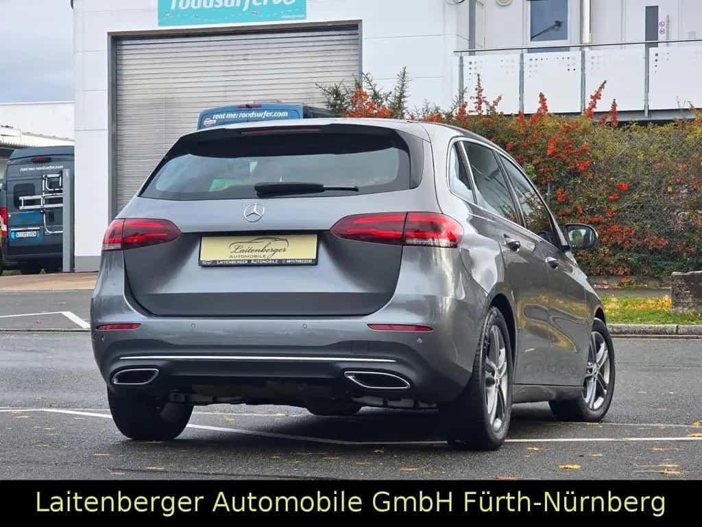 Mercedes-Benz B 220 4Matic*ACC*LED*MBUX*NAVI*LEDER*KAMERA*AHK 06/2019-photo-1