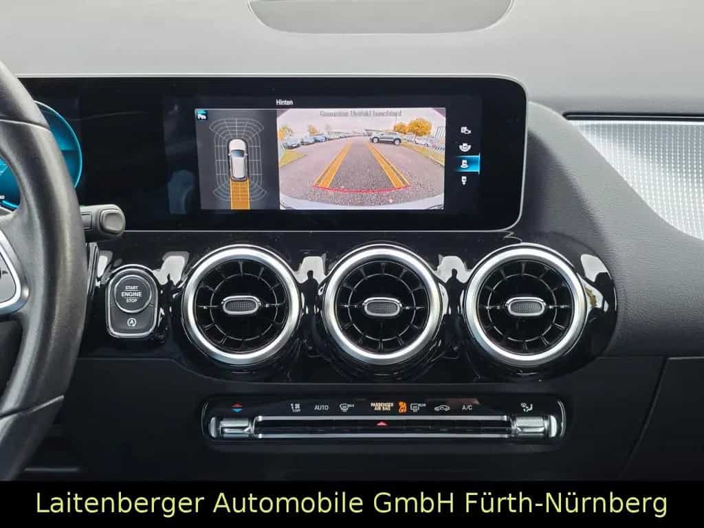 Mercedes-Benz B 220 4Matic*ACC*LED*MBUX*NAVI*LEDER*KAMERA*AHK 06/2019-photo-11