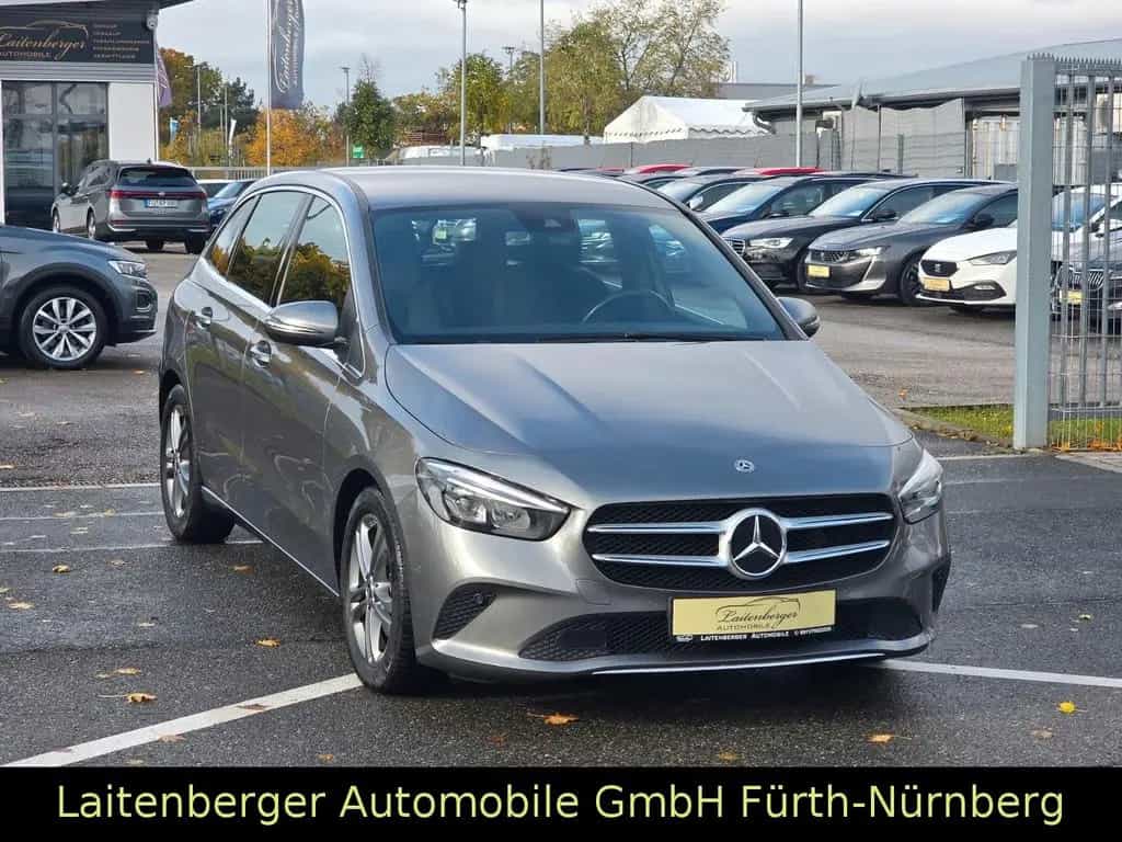 Mercedes-Benz B 220 4Matic*ACC*LED*MBUX*NAVI*LEDER*KAMERA*AHK 06/2019-photo-19