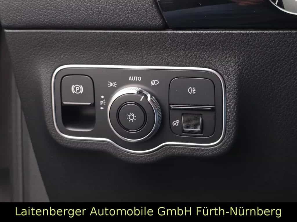 Mercedes-Benz B 220 4Matic*ACC*LED*MBUX*NAVI*LEDER*KAMERA*AHK 06/2019-photo-29