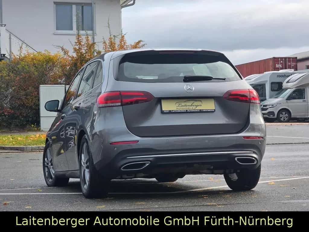Mercedes-Benz B 220 4Matic*ACC*LED*MBUX*NAVI*LEDER*KAMERA*AHK 06/2019-photo-3