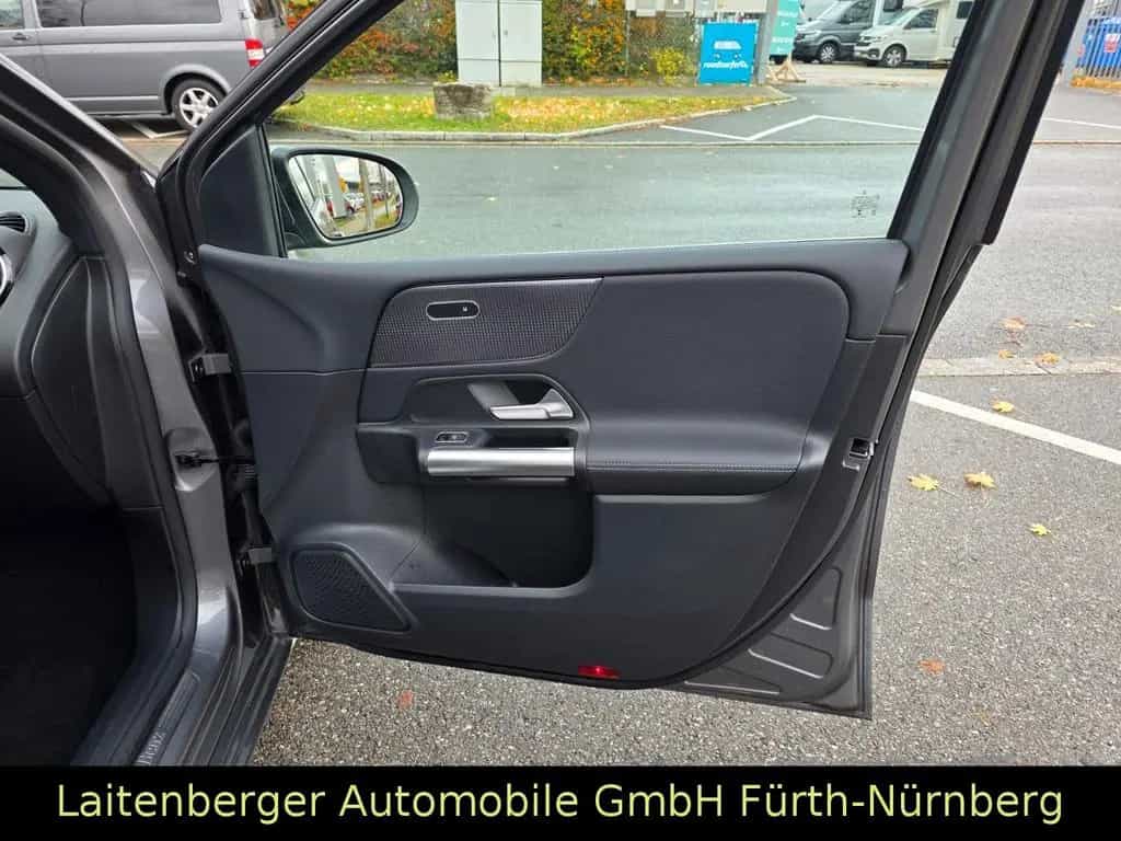 Mercedes-Benz B 220 4Matic*ACC*LED*MBUX*NAVI*LEDER*KAMERA*AHK 06/2019-photo-32