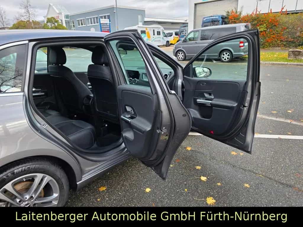 Mercedes-Benz B 220 4Matic*ACC*LED*MBUX*NAVI*LEDER*KAMERA*AHK 06/2019-photo-33