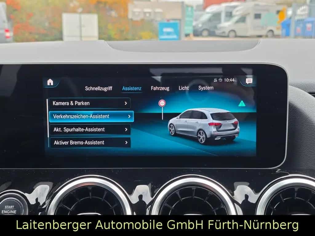 Mercedes-Benz B 220 4Matic*ACC*LED*MBUX*NAVI*LEDER*KAMERA*AHK 06/2019-photo-37