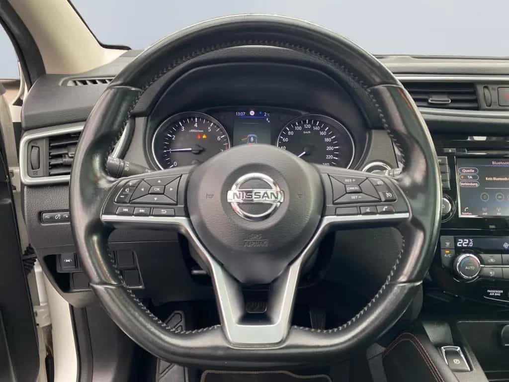 Nissan Qashqai 1.3 DIG-T DCT N-MOTION *LED*Pano*360°*SH 04/2019-photo-9