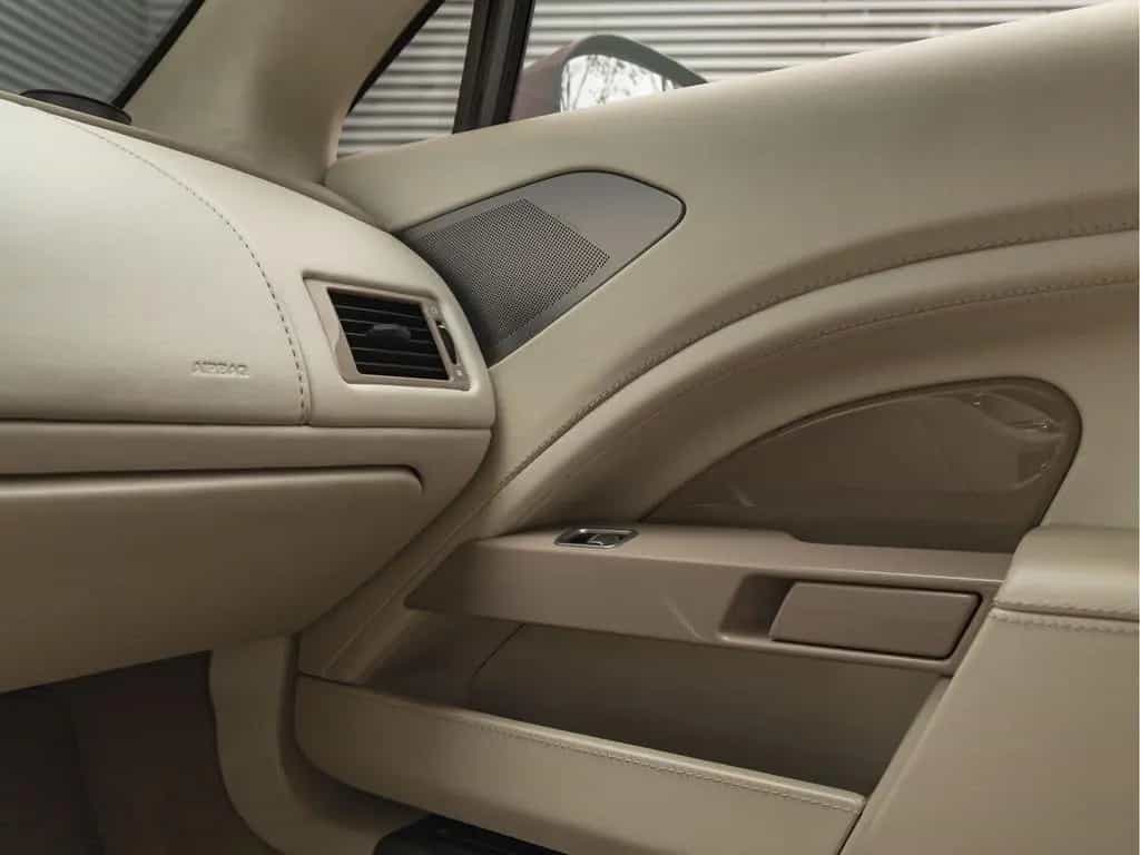 Aston Martin Lagonda Taraf - EU-Registration 02/2015-photo-49