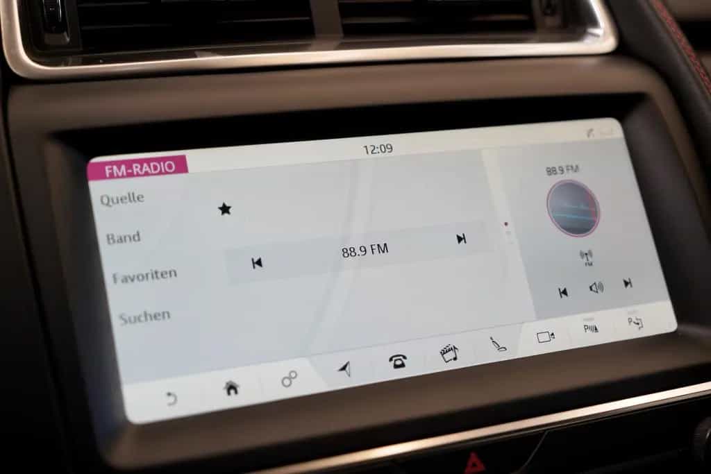 Jaguar E-Pace AWD Aut.*2.HD *ACC *Memory *Pano *H-UP 06/2018-photo-15
