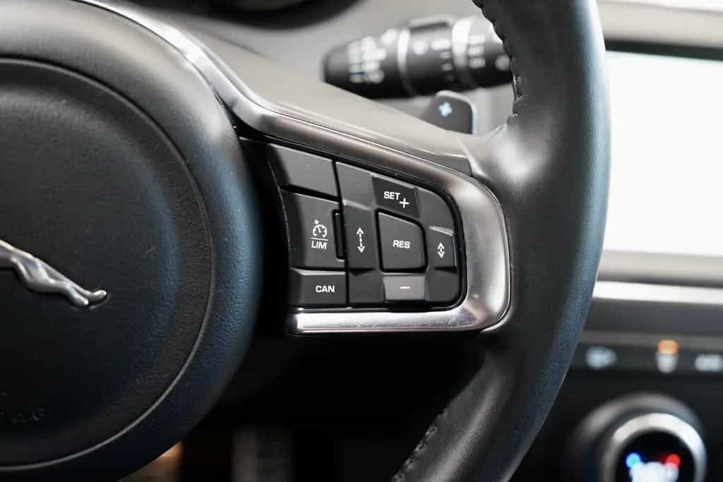 Jaguar E-Pace AWD Aut.*2.HD *ACC *Memory *Pano *H-UP 06/2018-photo-27