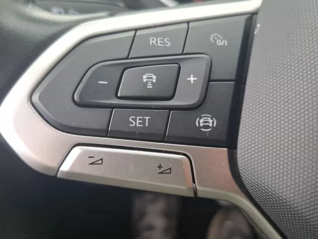 Volkswagen Tiguan 1.5 TSI 150 PS DSG ACC NAVI LED 01/2022-photo-17