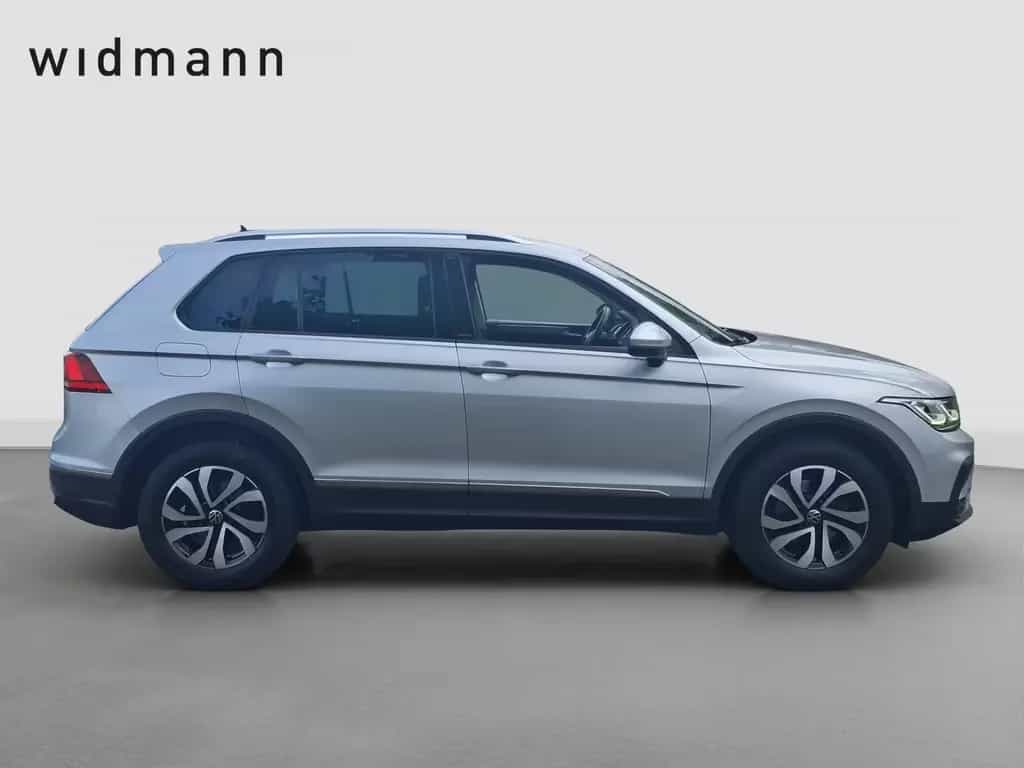 Volkswagen Tiguan 1.5 TSI 150 PS DSG ACC NAVI LED 01/2022-photo-6