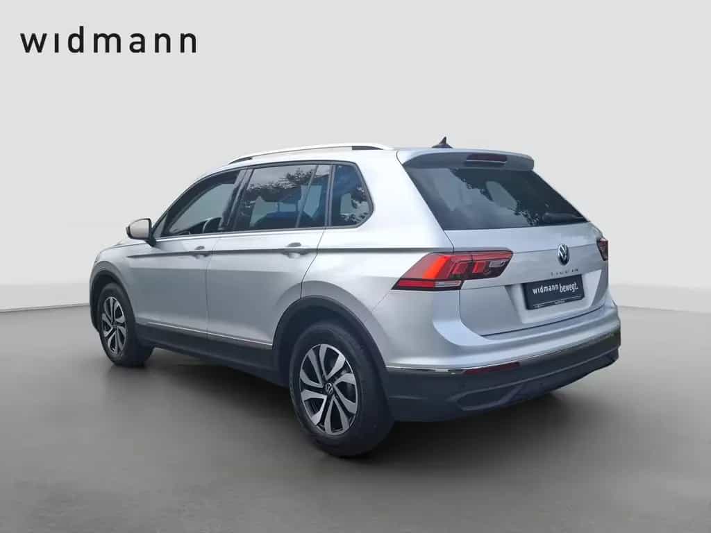 Volkswagen Tiguan 1.5 TSI 150 PS DSG ACC NAVI LED 01/2022-photo-8