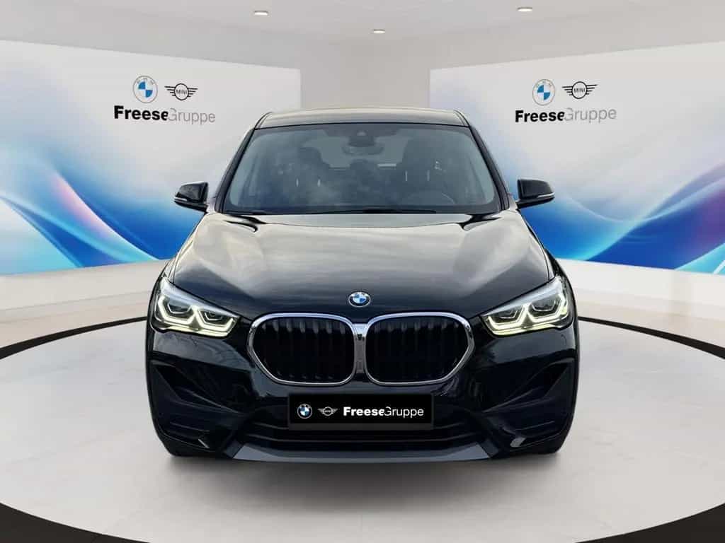 BMW X1 sDrive18i AHK RFK LORDOSE LED SHZ 12/2021-photo-1