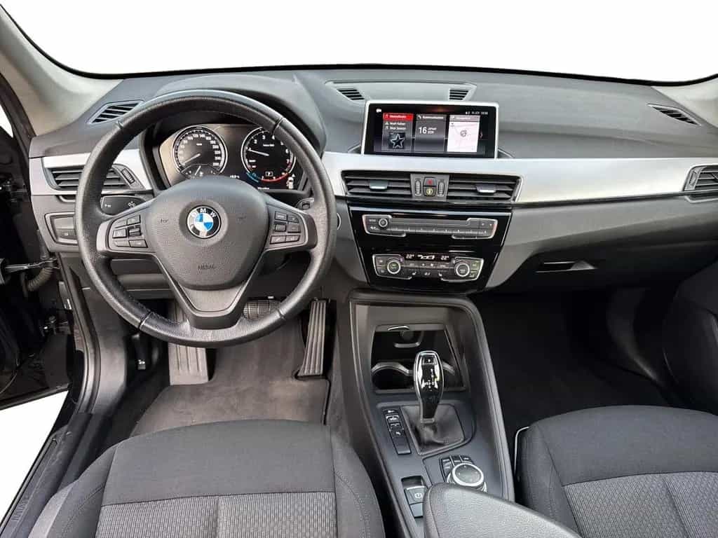 BMW X1 sDrive18i AHK RFK LORDOSE LED SHZ 12/2021-photo-10