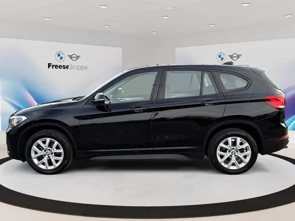 BMW X1 sDrive18i AHK RFK LORDOSE LED SHZ 12/2021-photo-2