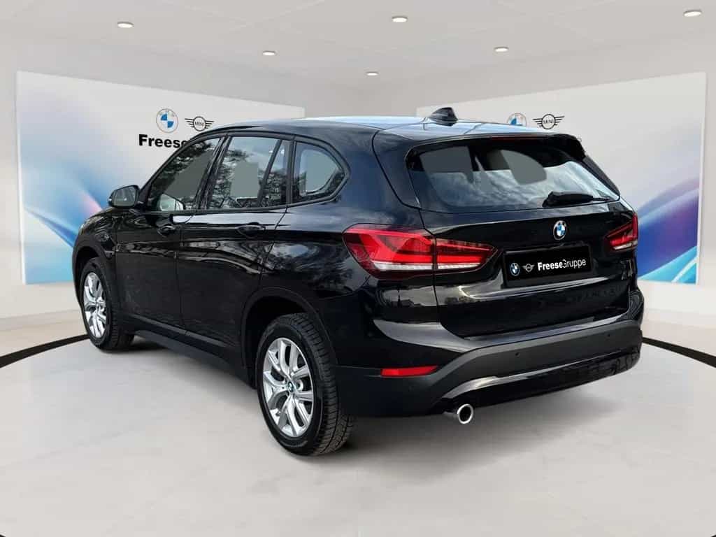 BMW X1 sDrive18i AHK RFK LORDOSE LED SHZ 12/2021-photo-3