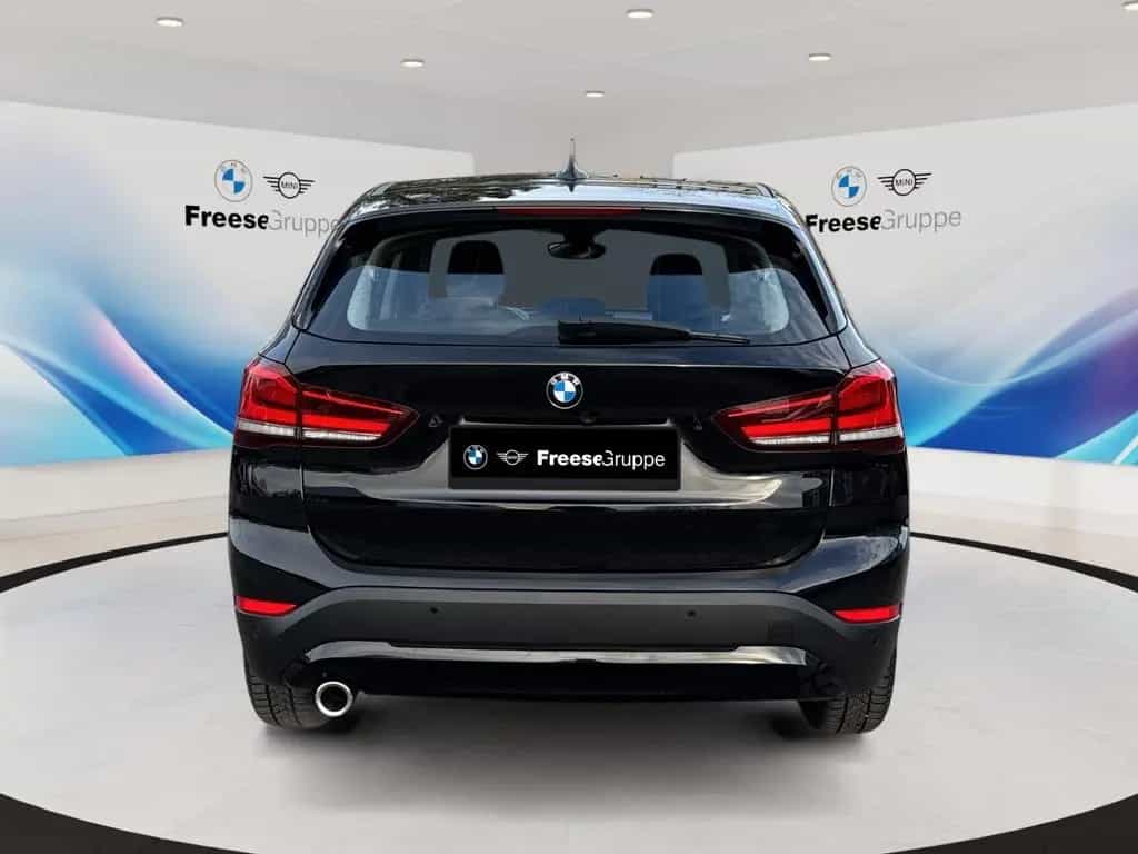 BMW X1 sDrive18i AHK RFK LORDOSE LED SHZ 12/2021-photo-4