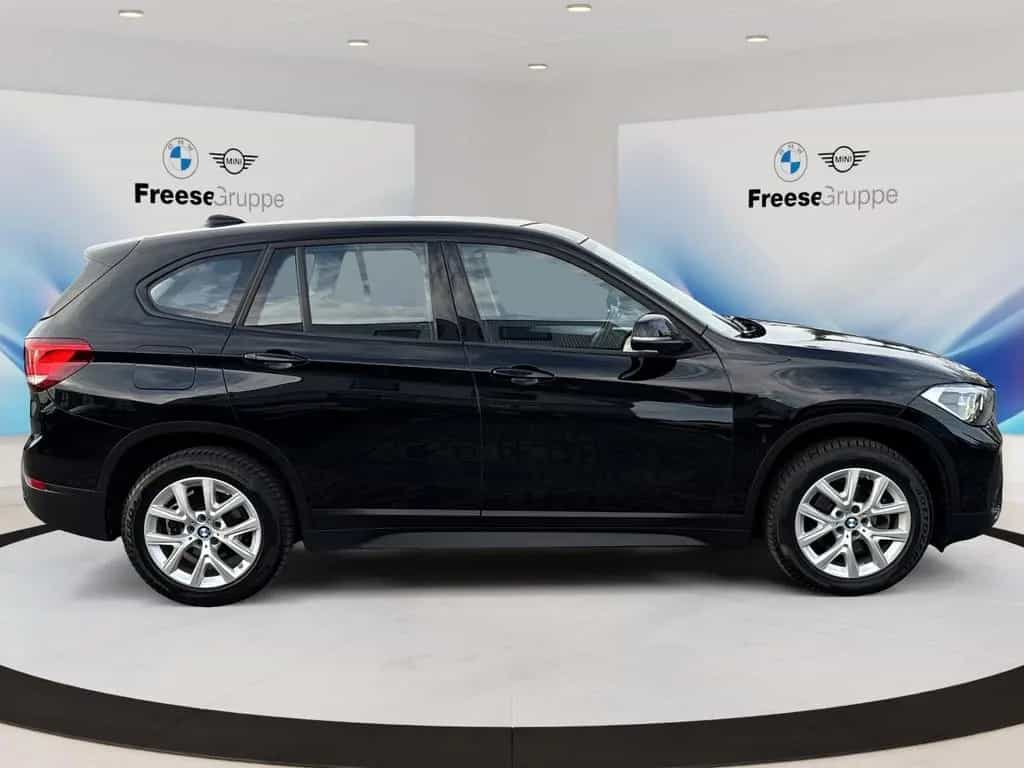 BMW X1 sDrive18i AHK RFK LORDOSE LED SHZ 12/2021-photo-6