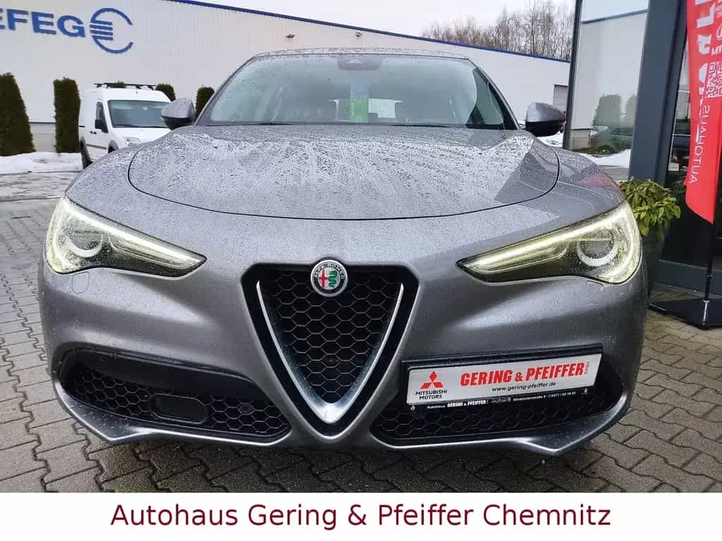 Alfa Romeo Stelvio Super Q4 01/2018-photo-1