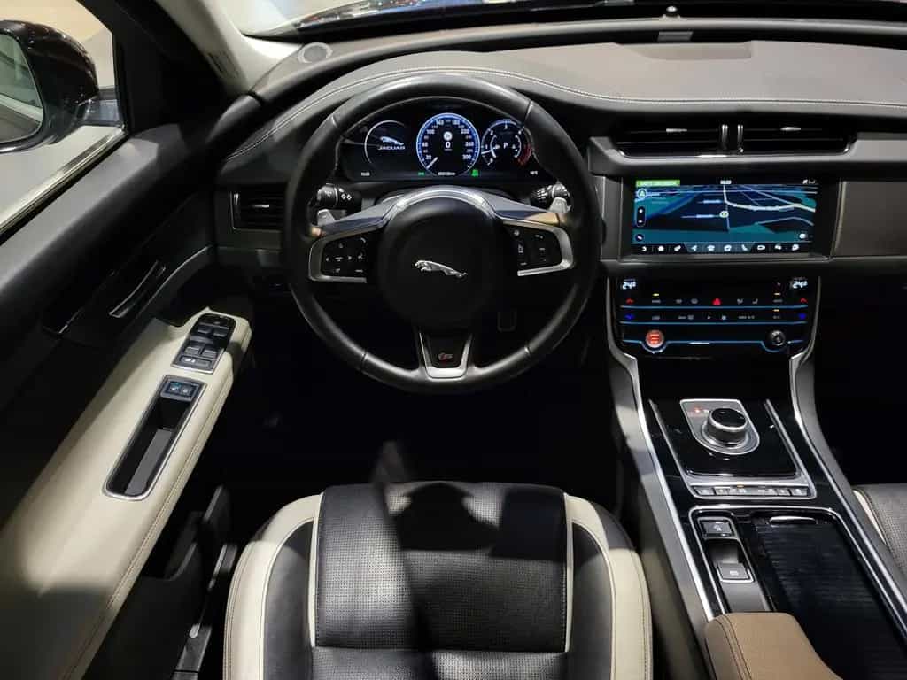 Jaguar XF 30D S *TOP Ausstattung* 03/2018-photo-11