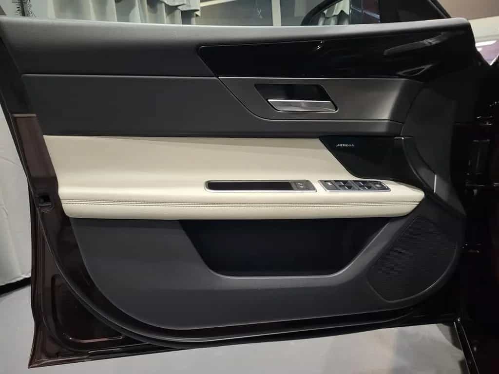 Jaguar XF 30D S *TOP Ausstattung* 03/2018-photo-13