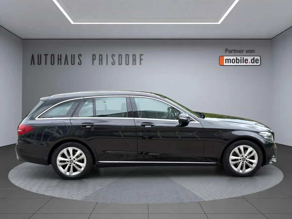 Mercedes-Benz C 180 T Modell /Leder/LED/Kamera/Pano/ 09/2018-photo-3