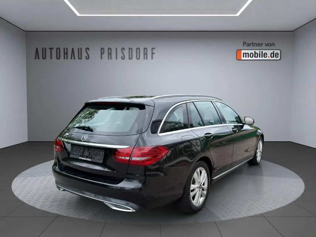 Mercedes-Benz C 180 T Modell /Leder/LED/Kamera/Pano/ 09/2018-photo-4