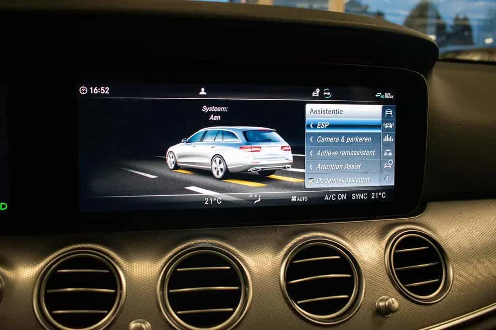 Mercedes-Benz E-Class 200 D BREAK, APPLE CARPLAY, LEDER, SPORTSTOEL, 11/2019-photo-15
