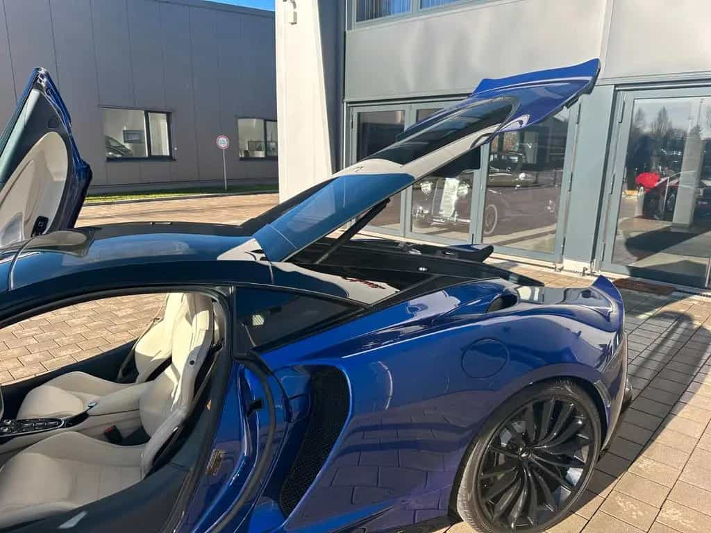 McLaren GT 03/2022-photo-12