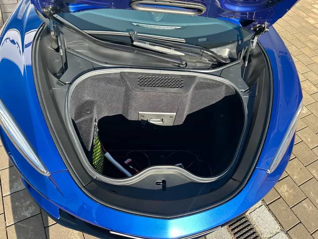 McLaren GT 03/2022-photo-16