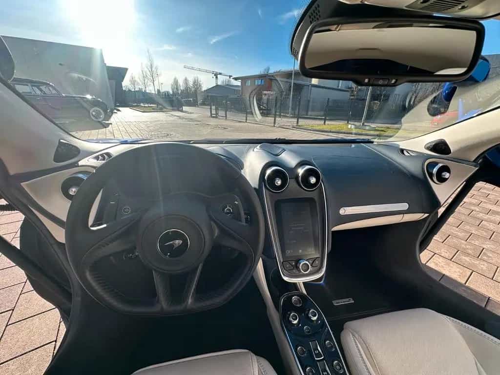 McLaren GT 03/2022-photo-17