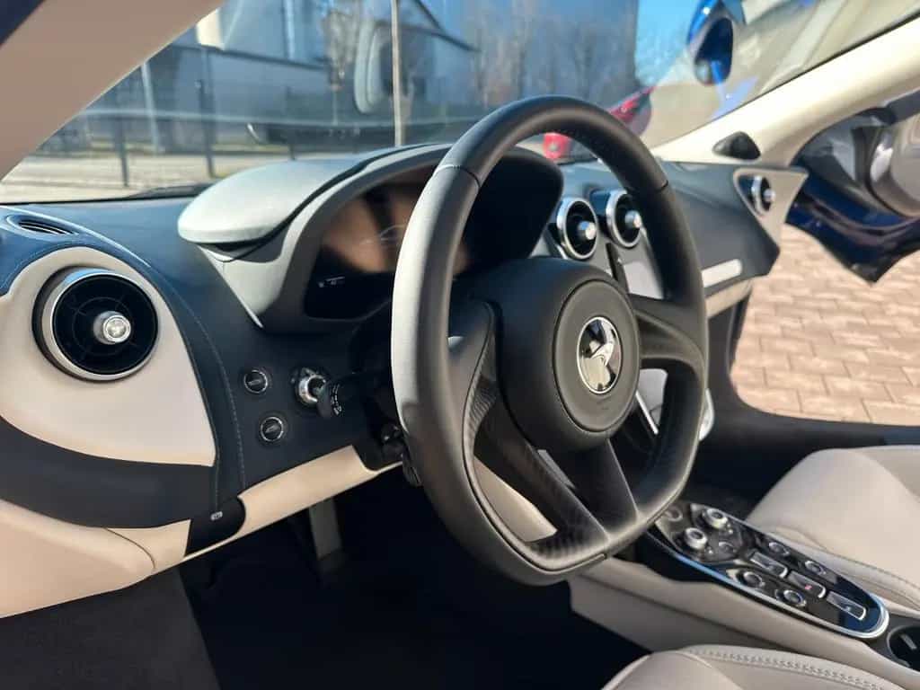 McLaren GT 03/2022-photo-18