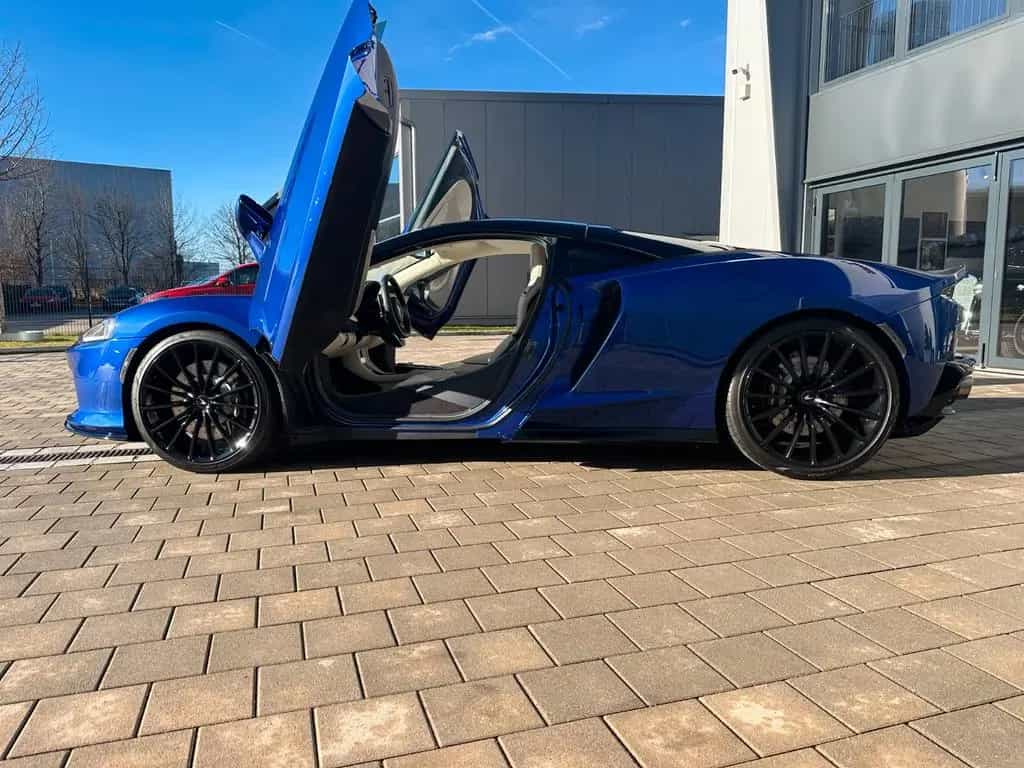 McLaren GT 03/2022-photo-9