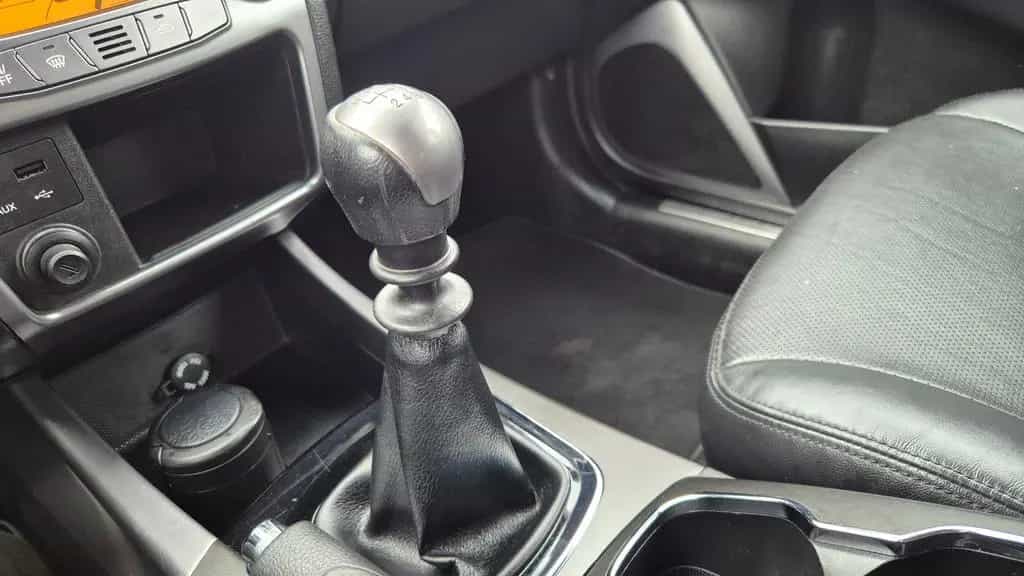 Ssangyong Korando 2.0 KAMERA/NAVI/4 x SHZ/ LEDER/ DAB/18" 07/2015-photo-15