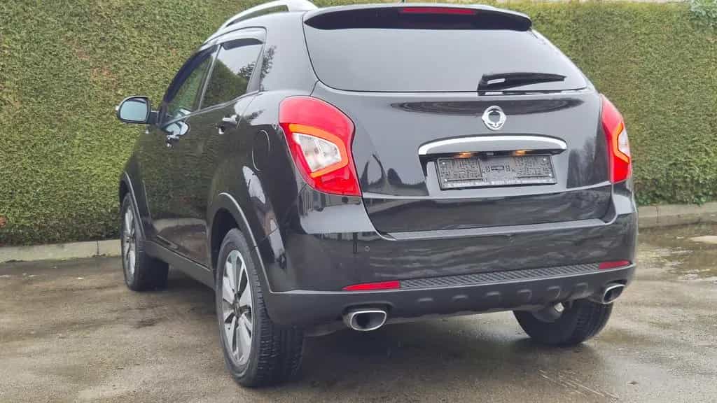 Ssangyong Korando 2.0 KAMERA/NAVI/4 x SHZ/ LEDER/ DAB/18" 07/2015-photo-5
