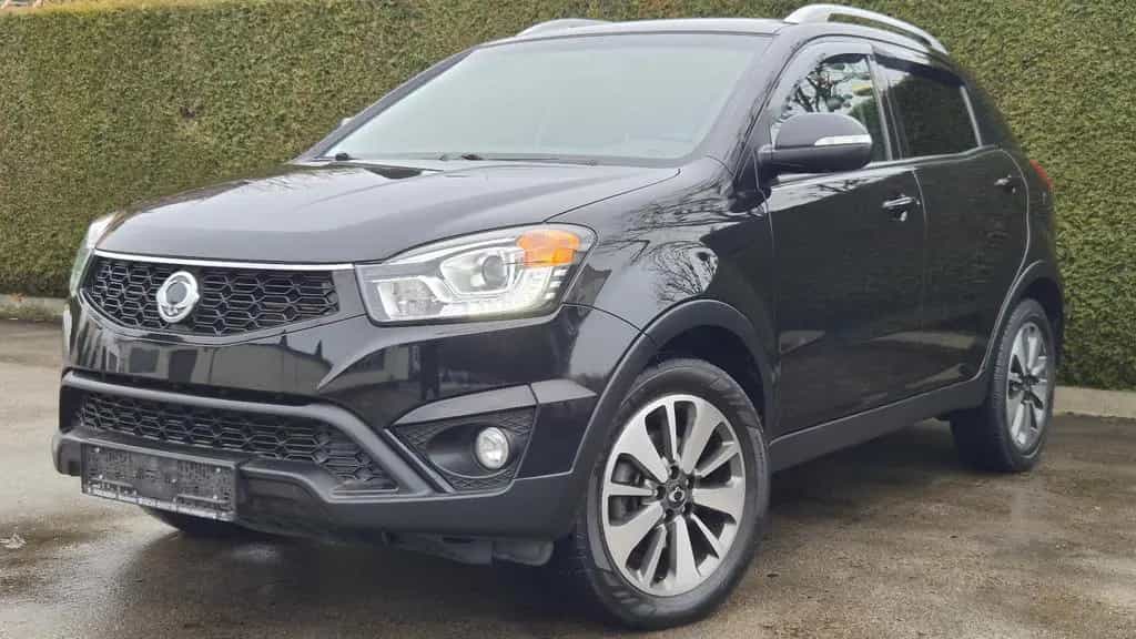 Ssangyong Korando 2.0 KAMERA/NAVI/4 x SHZ/ LEDER/ DAB/18" 07/2015-photo-7