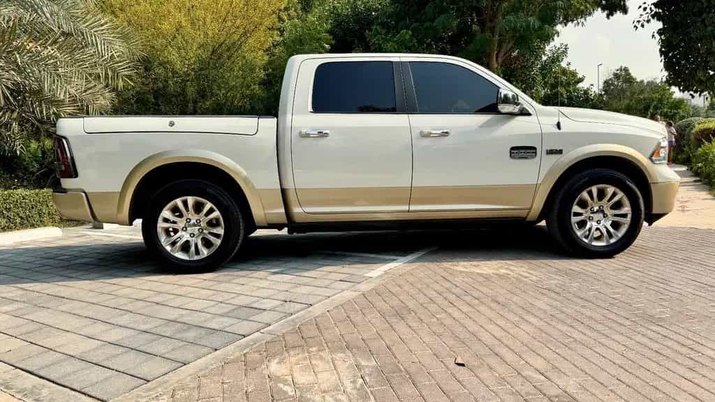 Dodge RAM 5.7*4X4*LONGHORN*RAMBOX*AHK*NAVI*CLEAN CARFAX* 12/2017-photo-11
