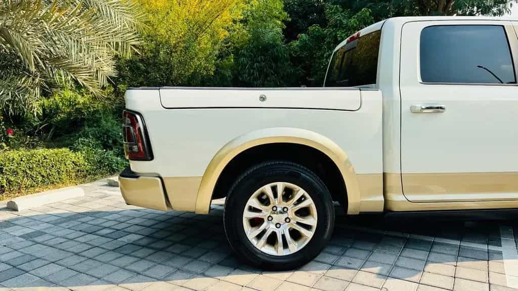 Dodge RAM 5.7*4X4*LONGHORN*RAMBOX*AHK*NAVI*CLEAN CARFAX* 12/2017-photo-12
