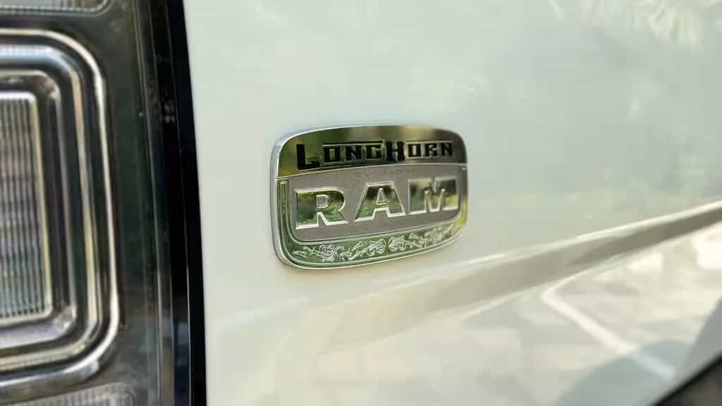Dodge RAM 5.7*4X4*LONGHORN*RAMBOX*AHK*NAVI*CLEAN CARFAX* 12/2017-photo-16