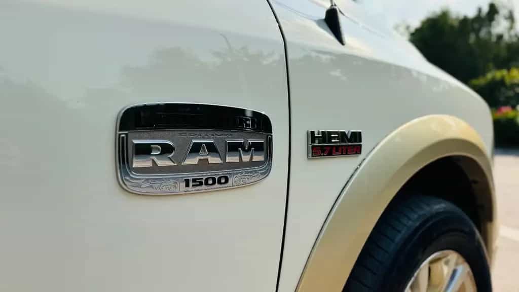 Dodge RAM 5.7*4X4*LONGHORN*RAMBOX*AHK*NAVI*CLEAN CARFAX* 12/2017-photo-18