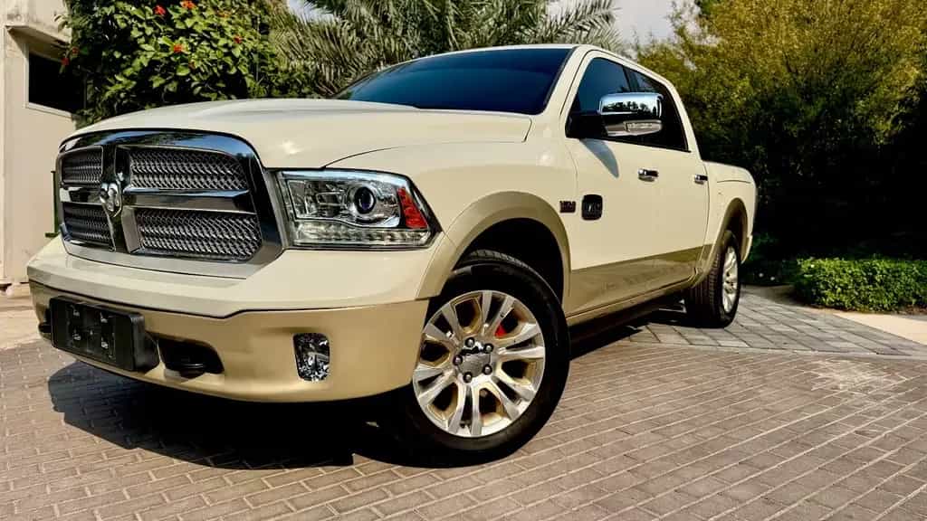 Dodge RAM 5.7*4X4*LONGHORN*RAMBOX*AHK*NAVI*CLEAN CARFAX* 12/2017-photo-2
