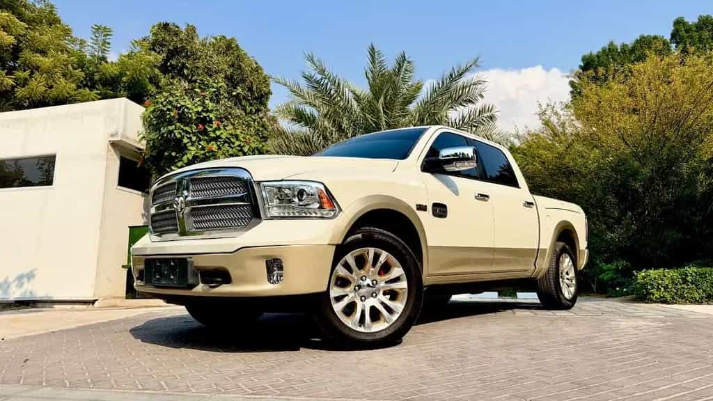 Dodge RAM 5.7*4X4*LONGHORN*RAMBOX*AHK*NAVI*CLEAN CARFAX* 12/2017-photo-4